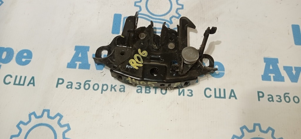 Замок капота Nissan Rogue 14-