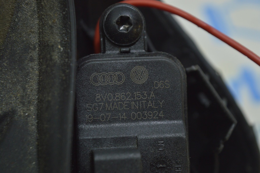 Замок лючка бензобака Audi A3 8V 15-20 (02)