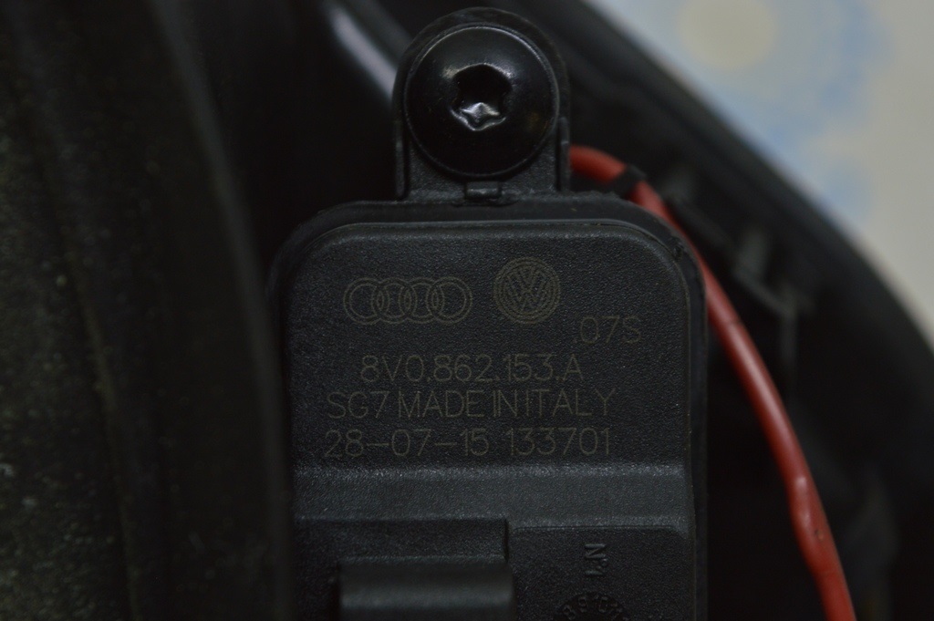 Замок лючка бензобака Audi A4 B9 17- — фото 2