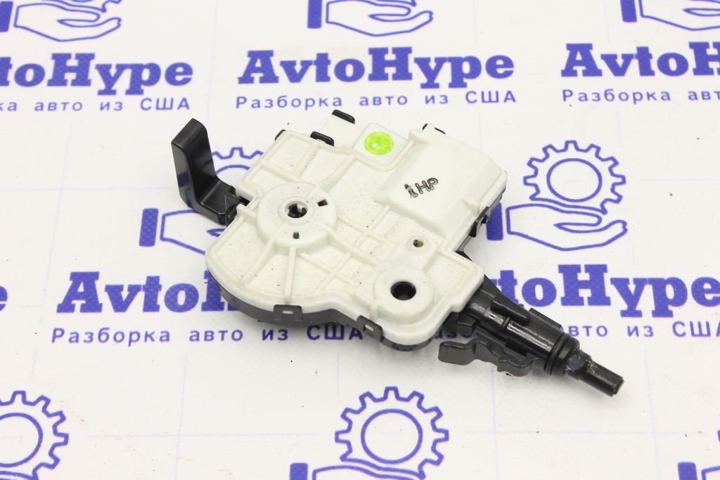 Замок лючка бензобака Toyota Venza 21-24