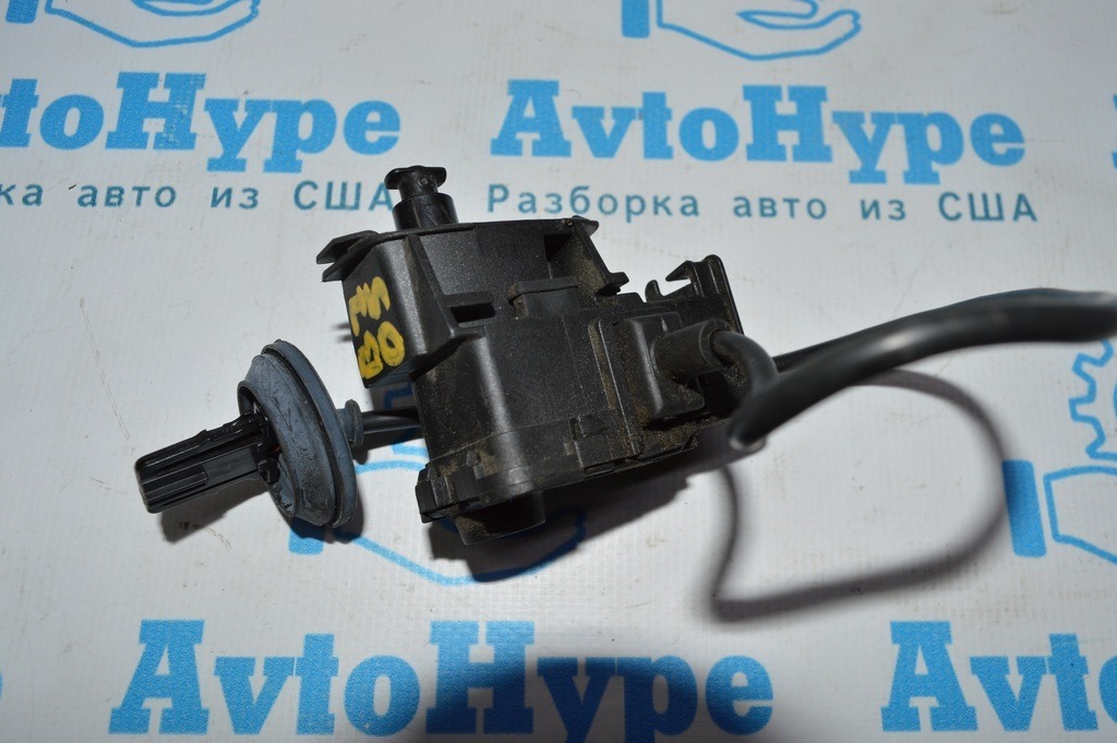Замок лючка бензобака VW Passat b7 USA