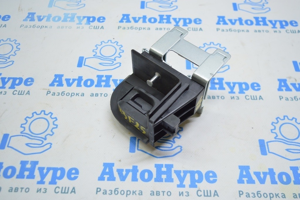 Замок шторки багажника правый BMW X3 F25 11-17