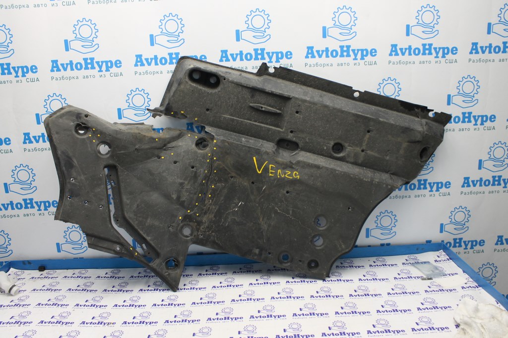 Захист днища передня ліва Toyota Venza 21-24 (01) дефекти