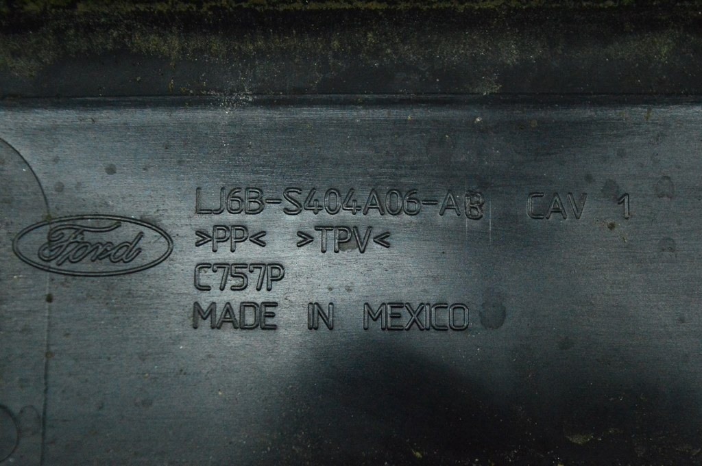 Защита верха крышки багажника Ford Escape MK4 20- — фото 3