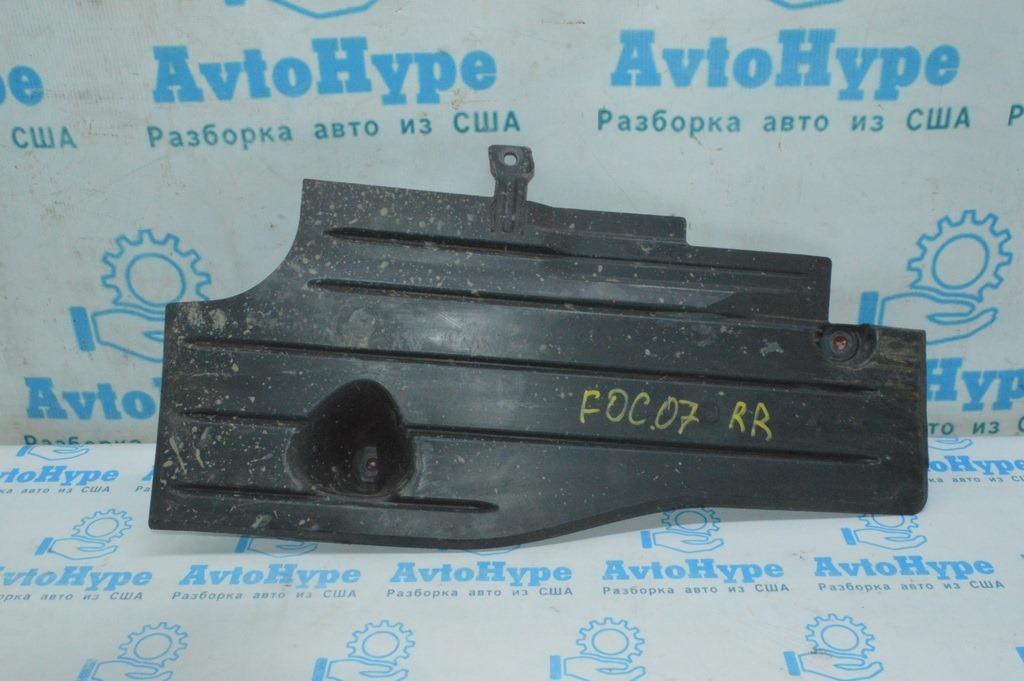 Защита заднего бампера правая Ford Focus mk3 11-18