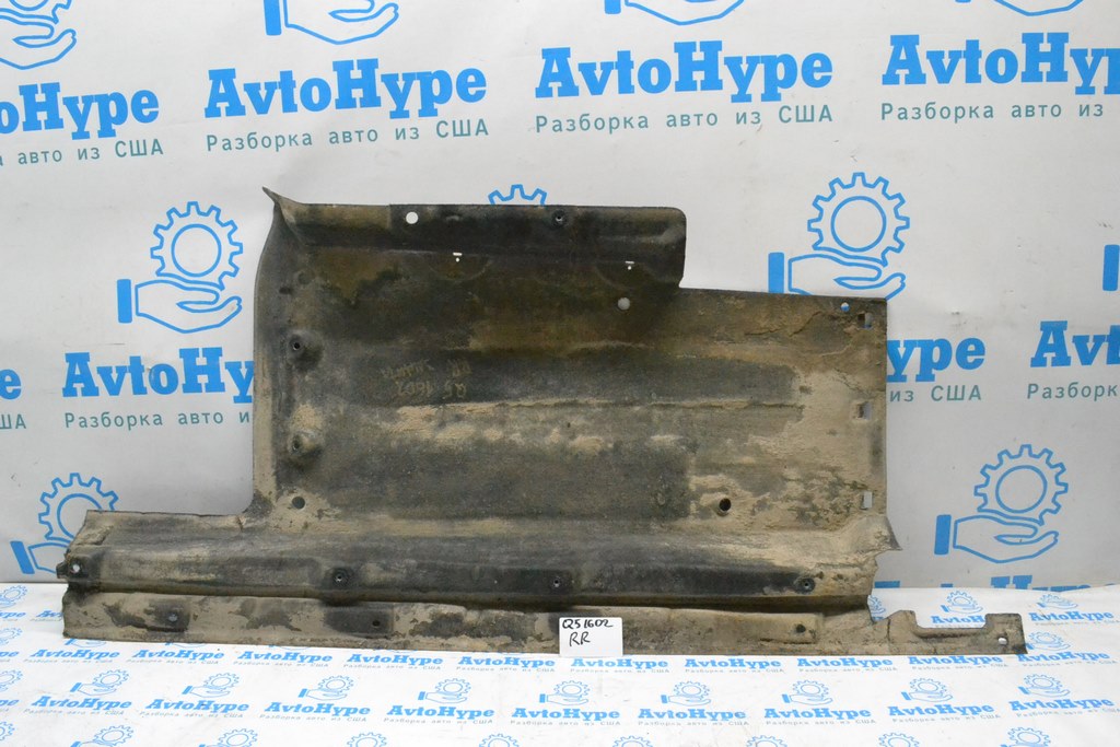 Защита задняя правая Audi Q5 8R 09-17 (02) дефект
