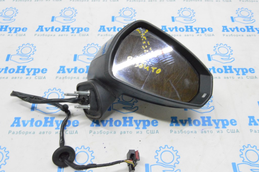 Зеркало боковое правое Audi A3 8V 15-20 4d, 5d 6 пинов, поворотник, подогрев (02) черн, дефект
