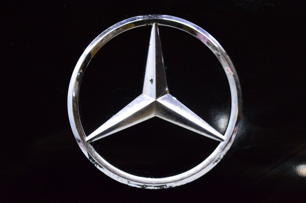 Значок мерседес на крышке багажника Mercedes GLC X253 16-