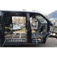 Стойка кузовная центральная правая VW Multivan T5 09-15 (01) черная 7H0809338F