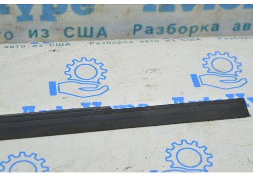 Молдинг дверь-стекло центральный задний левый Audi A4 B9 17- мат 8W0839477A