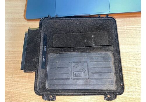 Беспроводная зарядка в сборе Audi Q7 4M 15- 4M0864981B