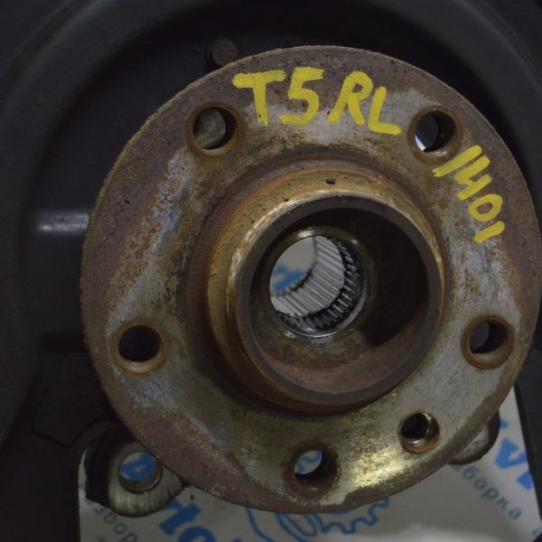 Ступица зад лев VW Multivan T5 09-15 AWD (01) 7H0401611H