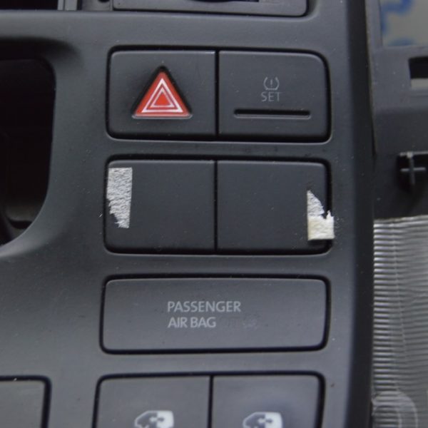 Кнопка аварийной сигнализации VW Multivan T5 09-15 черн 7E5953235A WHS