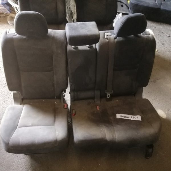 Задний ряд сидений (3 ряд) Nissan Rogue 14- тряпка черн (04) 89320-4BA0A