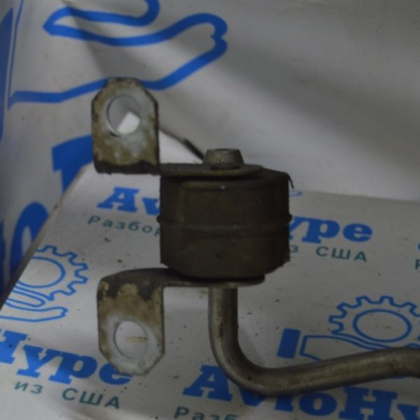 Кронштейн задней части с бочкой VW Multivan T5 09-15 2.0d передний 7H0253144E