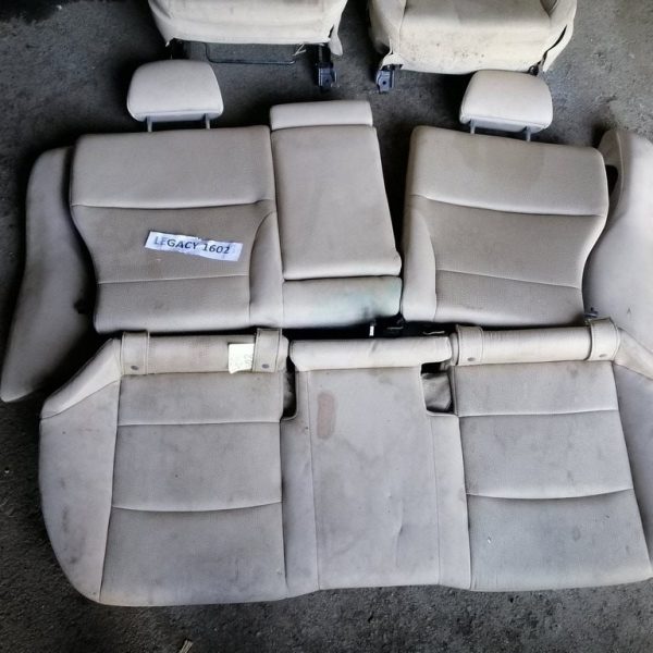 Задний ряд сидений (2 ряд) Subaru Legacy 15-19 тряпка беж 64340AL00AVH