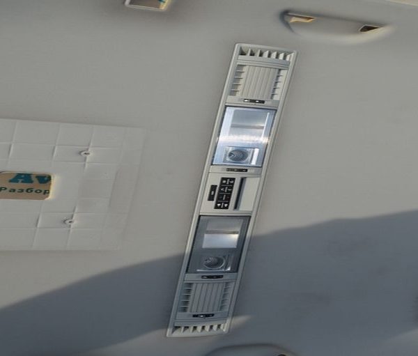 Рамка плафона освещения задняя VW Multivan T5 09-15 серая 7H0858848B Y20