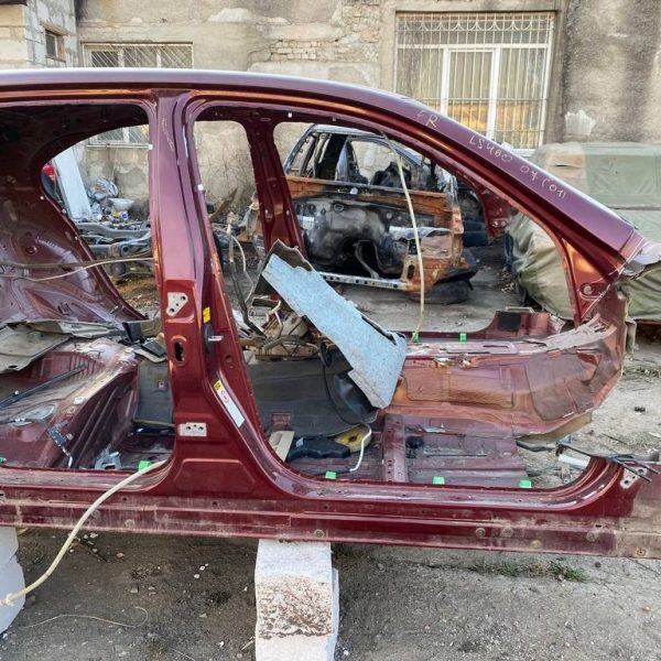 Стойка кузовная центральная правая Lexus LS460 LS600h 07-12 (01) бордовый цвет с порогом 6131150040