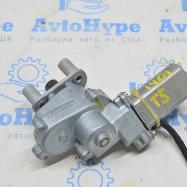 Доводчик двери зад лев VW Multivan T5 09-15 7E0843765B