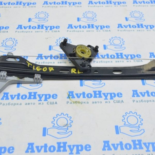 Стеклоподъемник с мотором зад лев VW Tiguan 09-17 5N0839461A