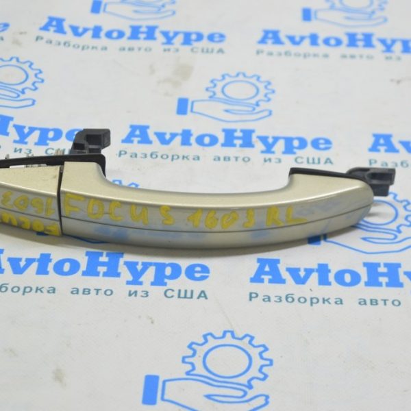 Заглушка внешней ручки зад лев Ford Focus mk3 11-18 CJ5Z-78218A14-C