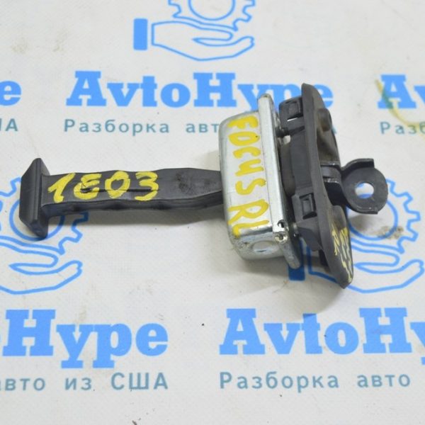 Ограничитель двери зад лев Ford Focus mk3 11-18 CP9Z-5823500-A