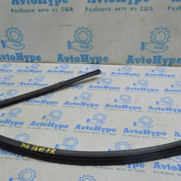 Уплотнитель стекла перед прав Mazda6 13-17 деф. GHP9-58-605J