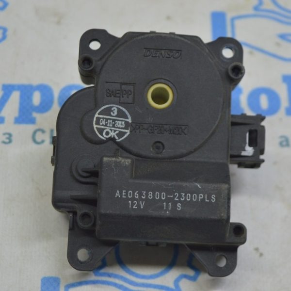 Актуатор моторчик привод печки (кондиционер) Toyota Highlander 14- AW063800-2300