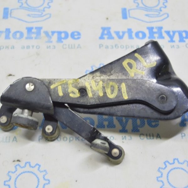 Направляющий ролик нижний двери зад лев VW Multivan T5 09-15 под электро 7E0843397L