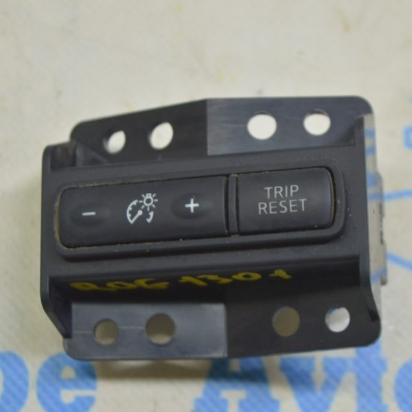 Управление подсветкой приборов Nissan Rogue 14-20 252734BA0A