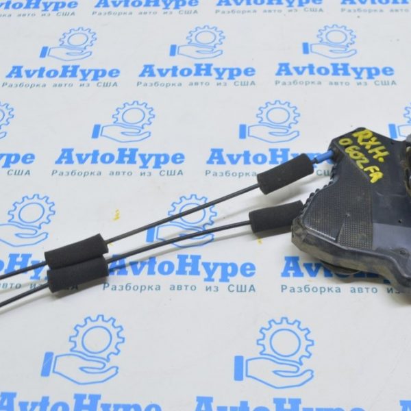 Замок двери передней правой Lexus RX300 RX330 RX350 RX400h 04-09 69030-33261