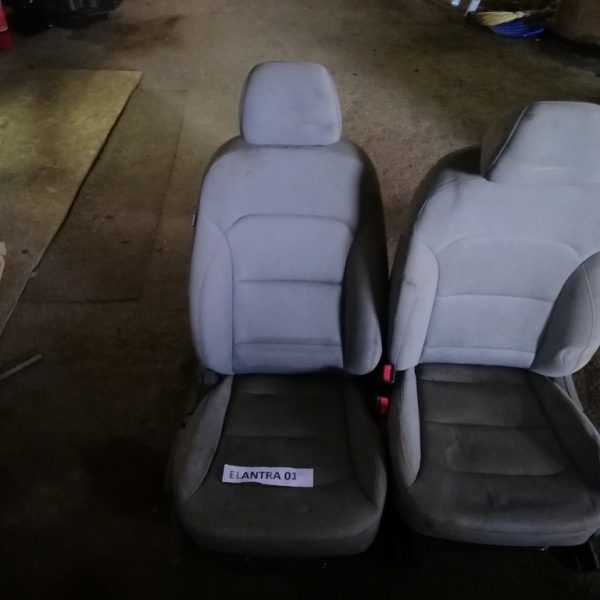 Водительское сидение HYUNDAI ELANTRA AD 17-без airbag, механич, тряпка сер 88100-F3000-XFZ