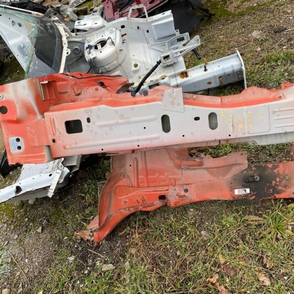 Четверть передняя правая Jeep Renegade 15- (03) оранжевый цвет только лонжерон с пистолетом 68441497AA