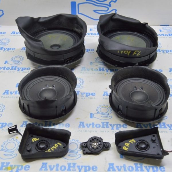 Динамик пищалка зад лев VW Multivan T5 09-15 7E0035411D