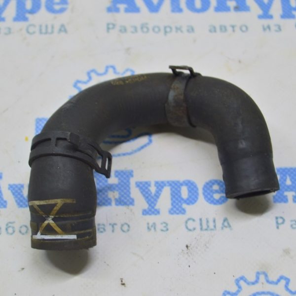 Патрубок охлаждения VW Multivan T5 09-15 2.0d 7E0121086E