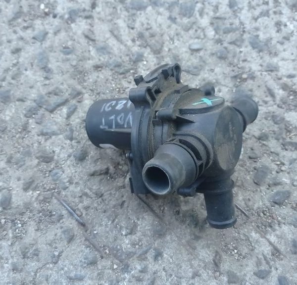 Клапан системы охлаждения Chevrolet Volt 11-15 под вопросом 22830923