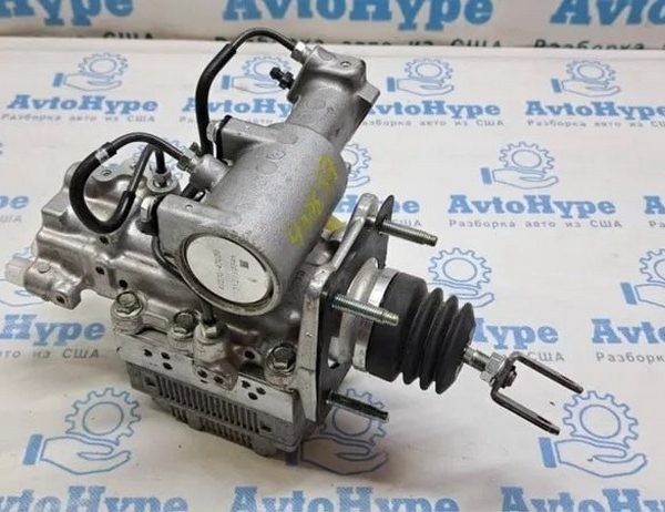 Главный тормозной цилиндр Lexus ES300h 13-18 hybrid в сборе с ABS 47050-33100