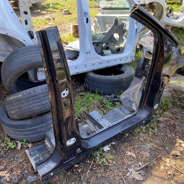 Стойка кузовная центральная правая Ford Escape MK3 13- (02) CJ5Z-7824300-A