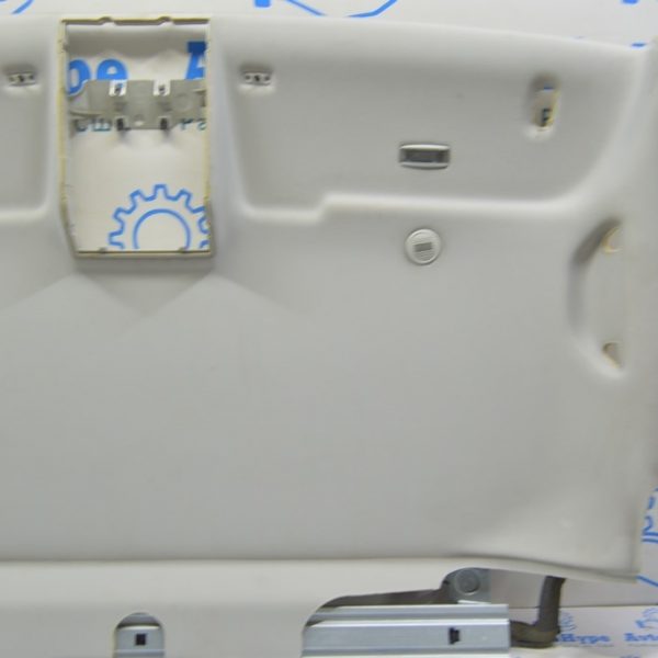 Плафон освещения перед прав VW Multivan T5 09-15 серый 3B0947109  Y20