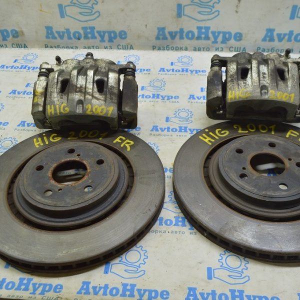 Комплект передних суппортов с дисками Toyota Highlander 20- пробег 7к км (01) 47750-0E070