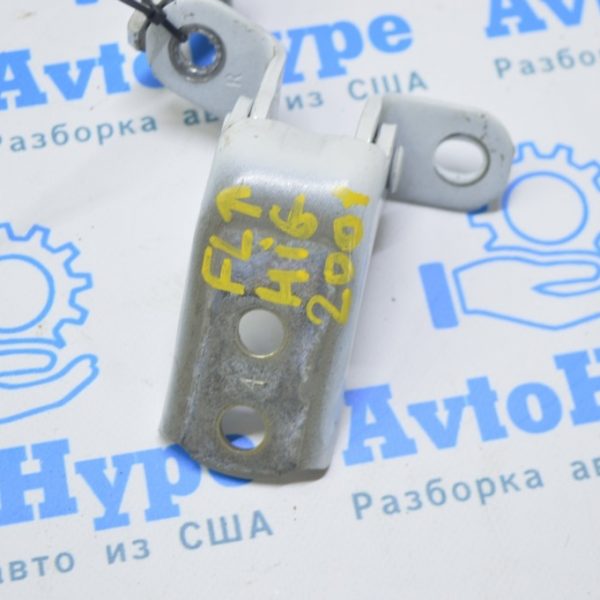 Петля двери верхняя передняя левая Toyota Highlander 20- 68720-02020