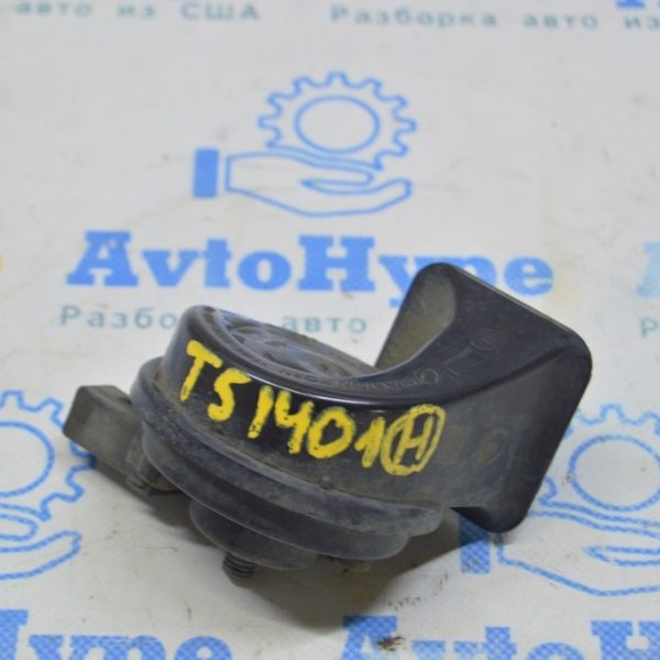 Сигнал прав  high VW Multivan T5 09-15 3B0951223E