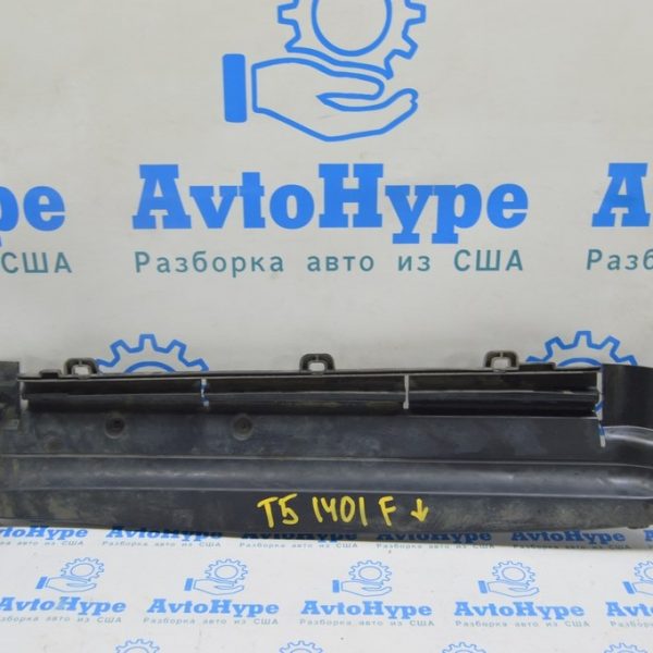 Дефлектор радиатора нижний VW Multivan T5 09-15 2.0d 7E0805962B