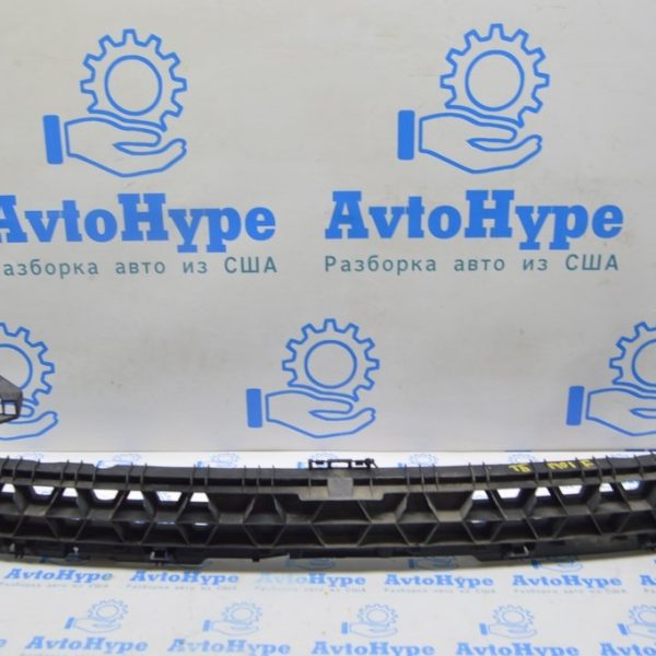 Крепление переднего бампера центр VW Multivan T6 16-20 7E0807699A