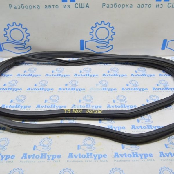 Уплотнитель (резина) двери багажника VW Multivan T5 09-15 7H0829193BK