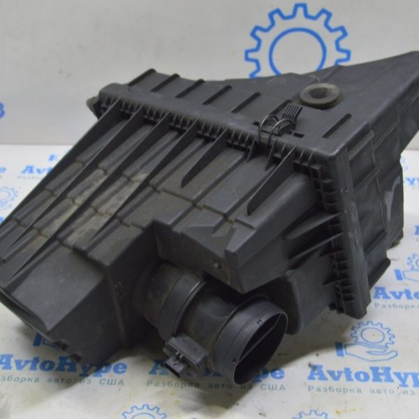 Расходомер воздуха VW Multivan T5 09-15 2.0d 03L906461A