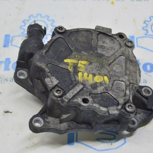 Вакуумный насос VW Multivan T5 09-15 2.0d 03L145100F