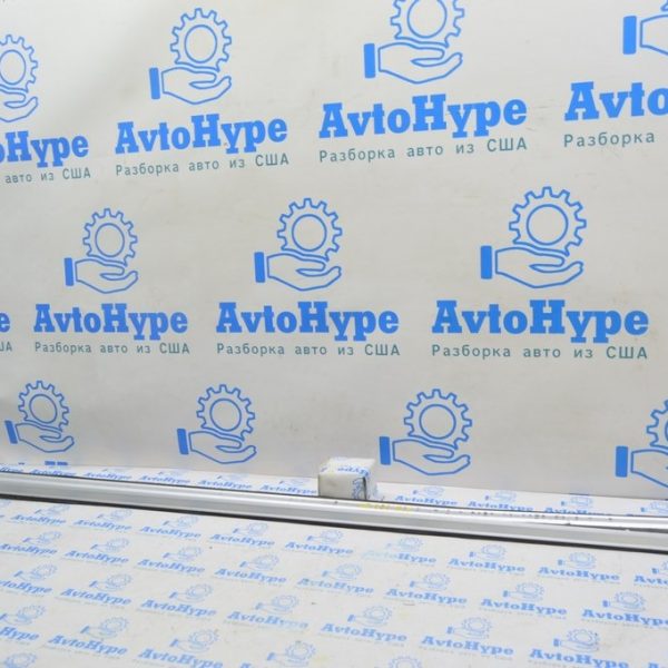 Декоративная накладка пола наружняя левая VW Multivan T5 09-15 мат хром 7H5883387D 8Q8