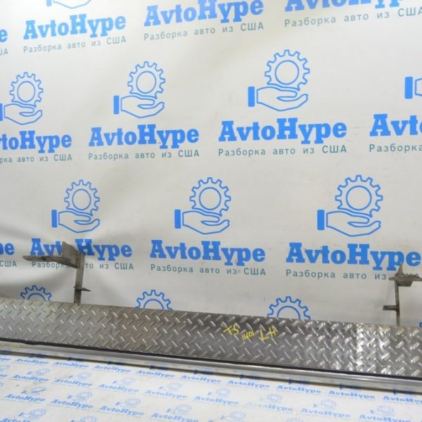 Порог подножка левый VW Multivan T5 09-15 хром