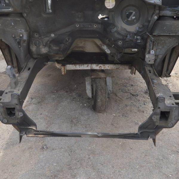 Планка телевизора нижняя VW Multivan T5 09-15 7H0803671E